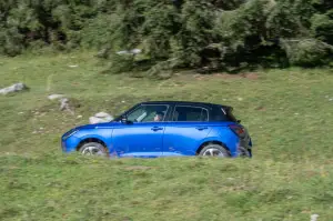 Suzuki Swift Hybrid 4x4 AllGrip - Foto ufficiali - 25