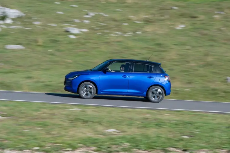 Suzuki Swift Hybrid 4x4 AllGrip - Foto ufficiali - 21