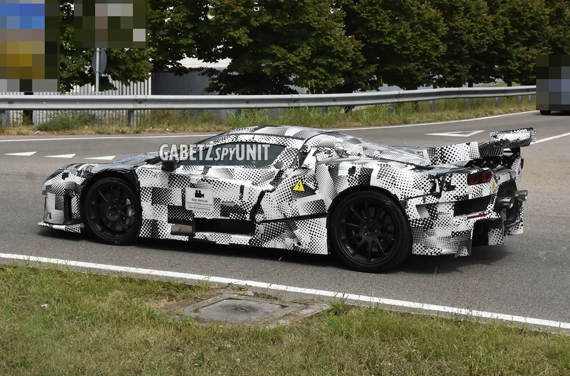 Ferrari F250 - Foto spia 24-09-2024 - 13