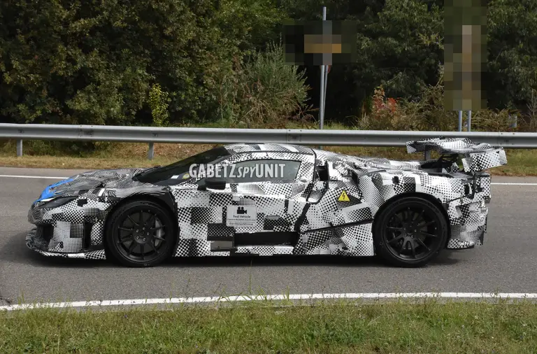 Ferrari F250 - Foto spia 24-09-2024 - 5