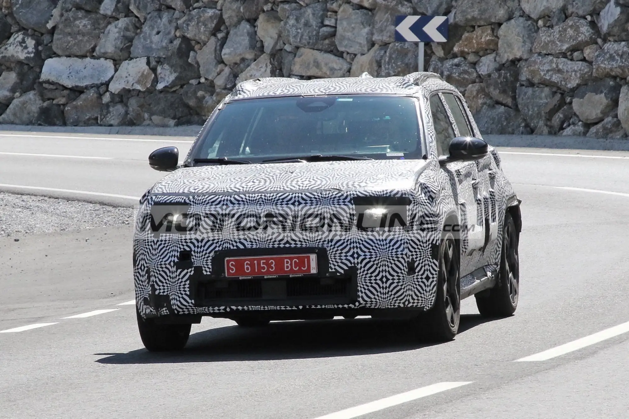 Renault 4 - Foto spia 24-9-2024 - 1