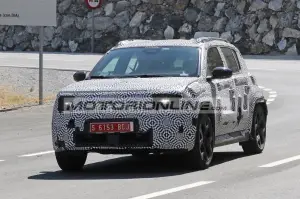 Renault 4 - Foto spia 24-9-2024 - 4