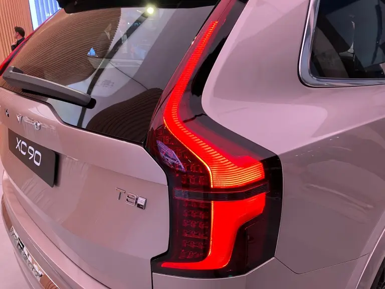 Volvo XC90 e EX90 2024 - Foto live Milano - 2