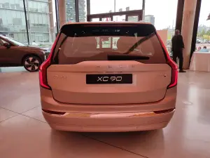 Volvo XC90 e EX90 2024 - Foto live Milano