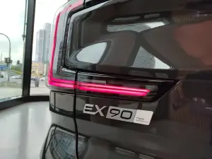 Volvo XC90 e EX90 2024 - Foto live Milano