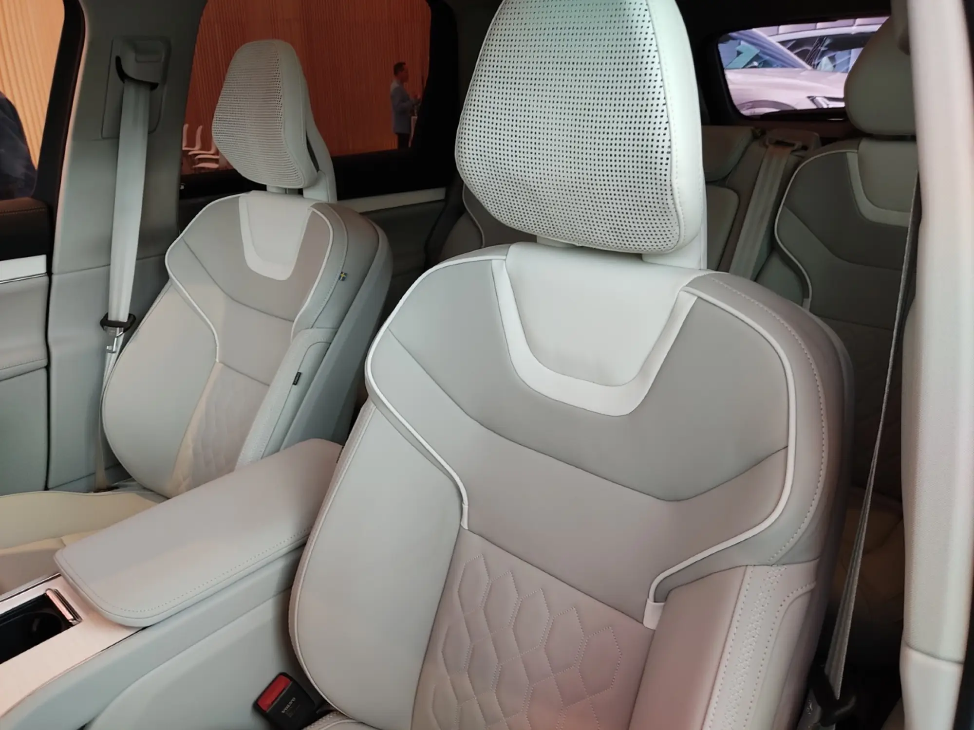 Volvo XC90 e EX90 2024 - Foto live Milano - 38