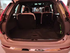 Volvo XC90 e EX90 2024 - Foto live Milano