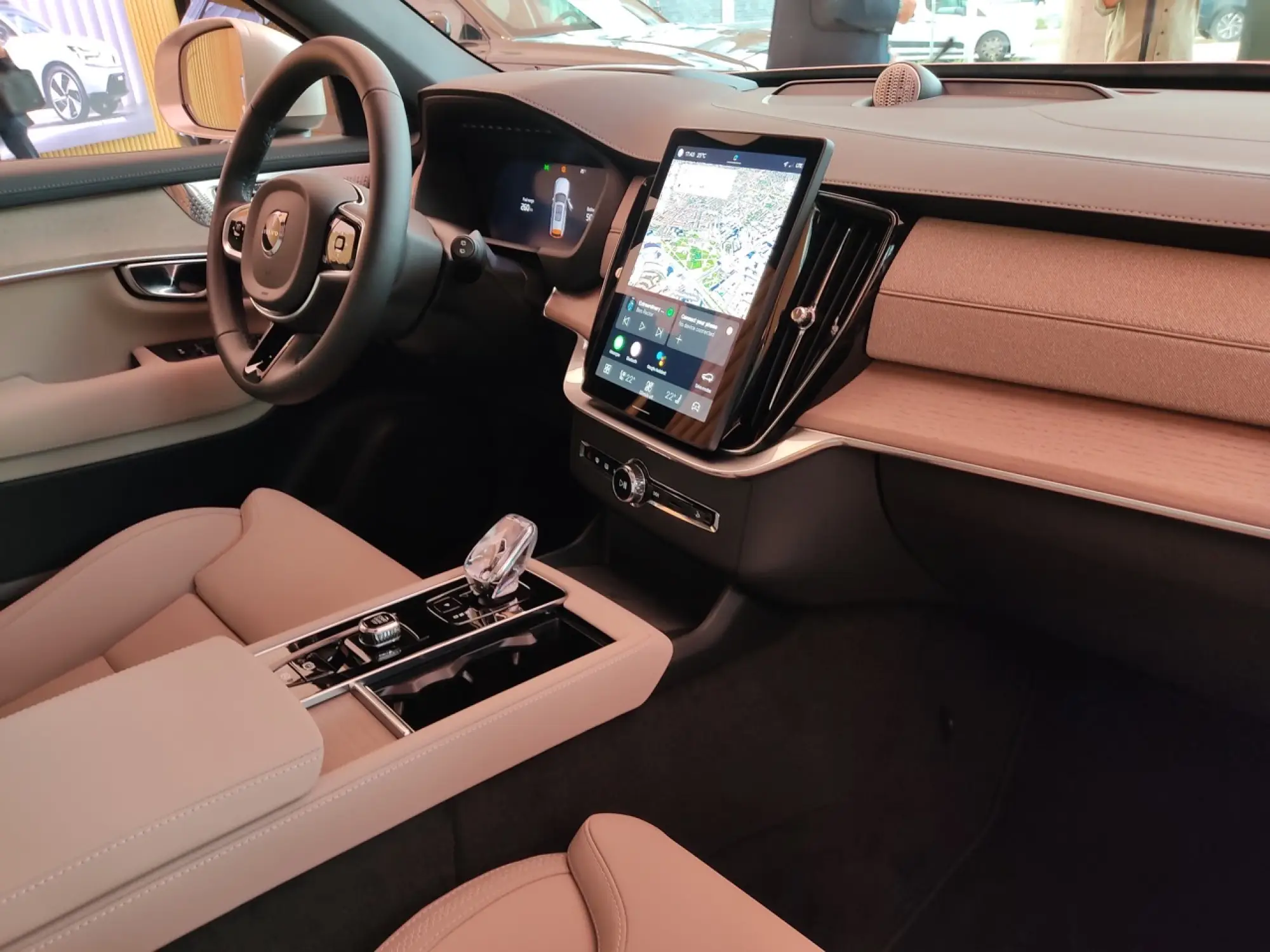 Volvo XC90 e EX90 2024 - Foto live Milano - 46