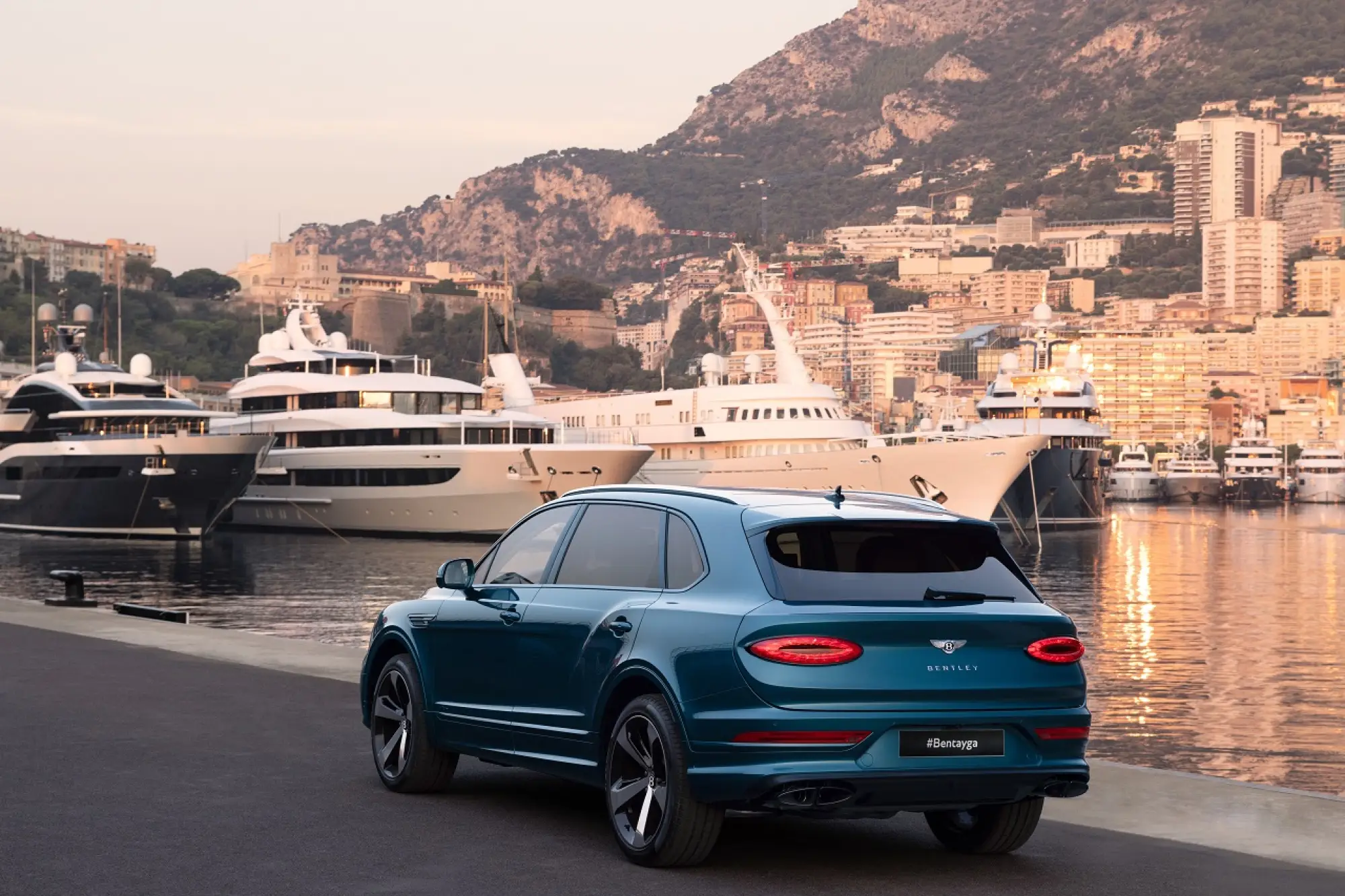 Bentley Bentayga EWB Azure Riviera Collection - 6