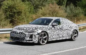 Audi RS5 2025 - Foto spia 26-09-2024