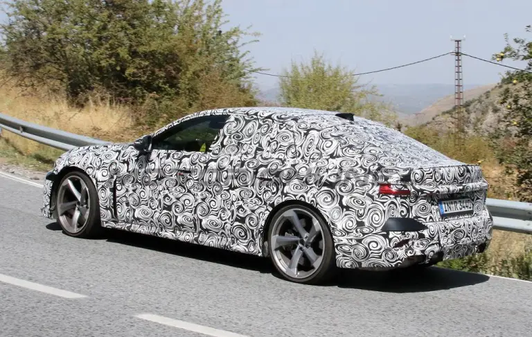 Audi RS5 2025 - Foto spia 26-09-2024 - 3