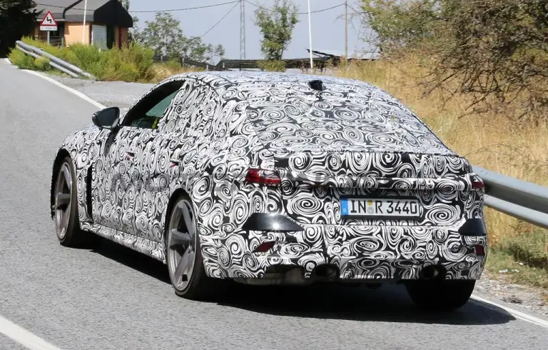 Audi RS5 2025 - Foto spia 26-09-2024 - 4