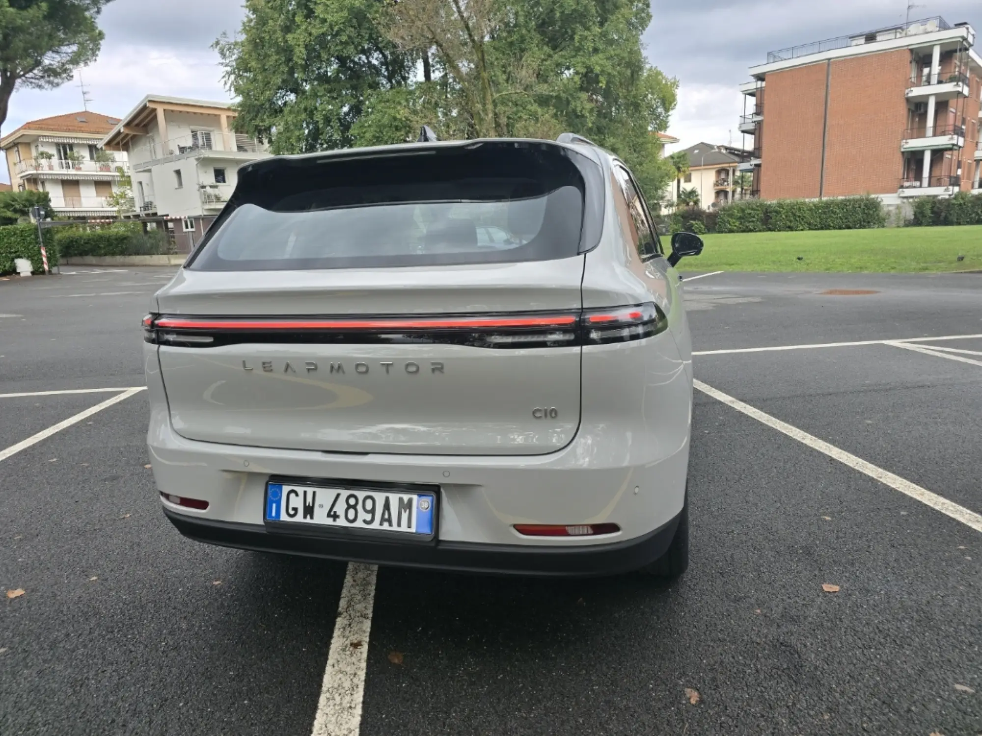 Leapmotor C10 - prova su strada - 1