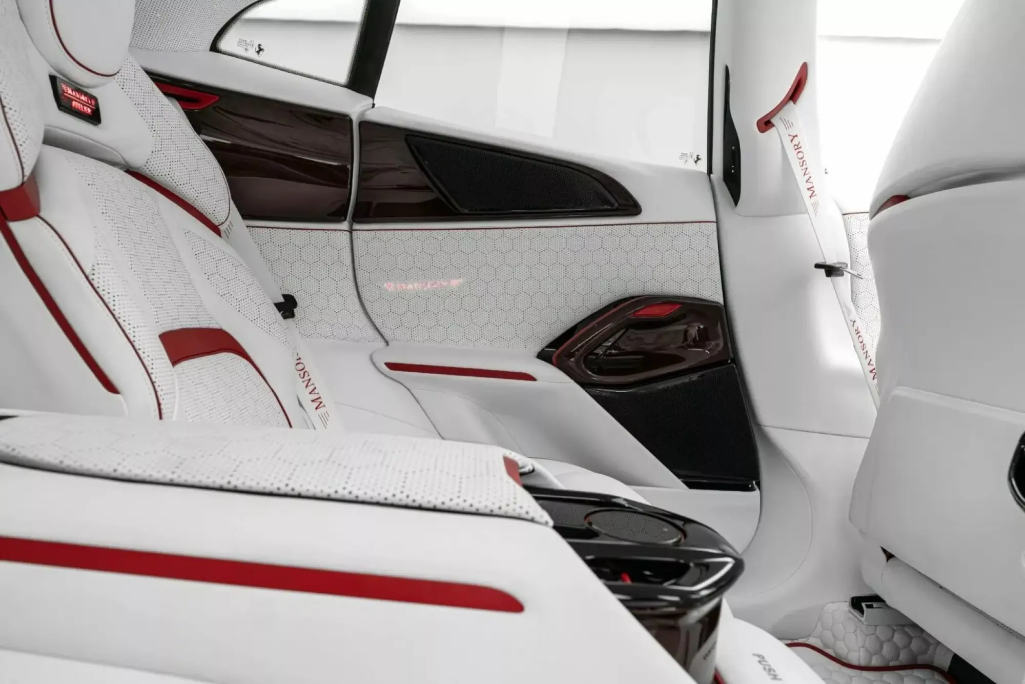 Ferrari Purosangue - Tuning Mansory Pugnator - 24