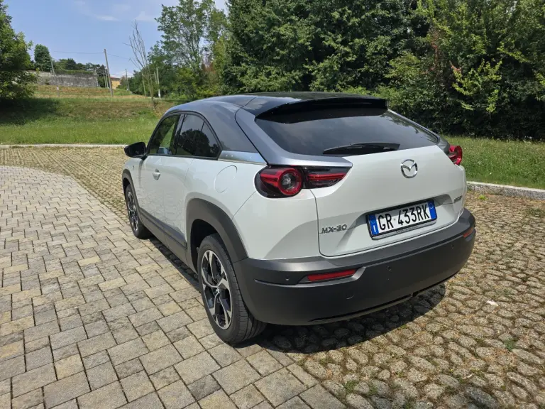 Mazda MX-30 2024 - prova Come e Come Va - 5