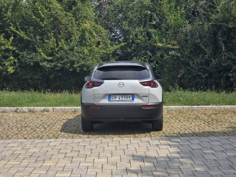 Mazda MX-30 2024 - prova Come e Come Va - 8