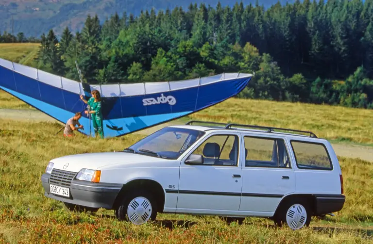 Opel Kadett E festeggia 40 anni - 3