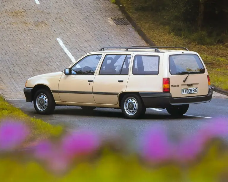 Opel Kadett E festeggia 40 anni - 7