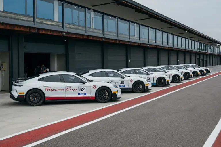 Nasce in Italia la Porsche Taycan Cup - 4