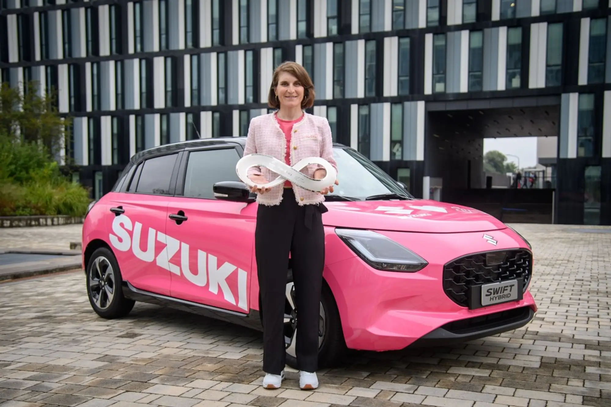 Suzuki Swift Hybrid - Elisa Longo Borghini - 7