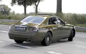 Rolls-Royce Ghost 2025 - Foto spia 04-10-2024 - 11