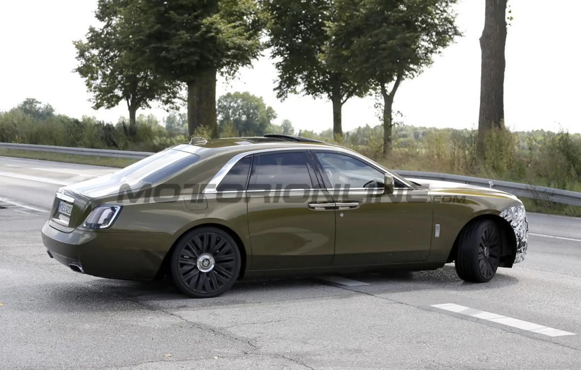 Rolls-Royce Ghost 2025 - Foto spia 04-10-2024 - 8