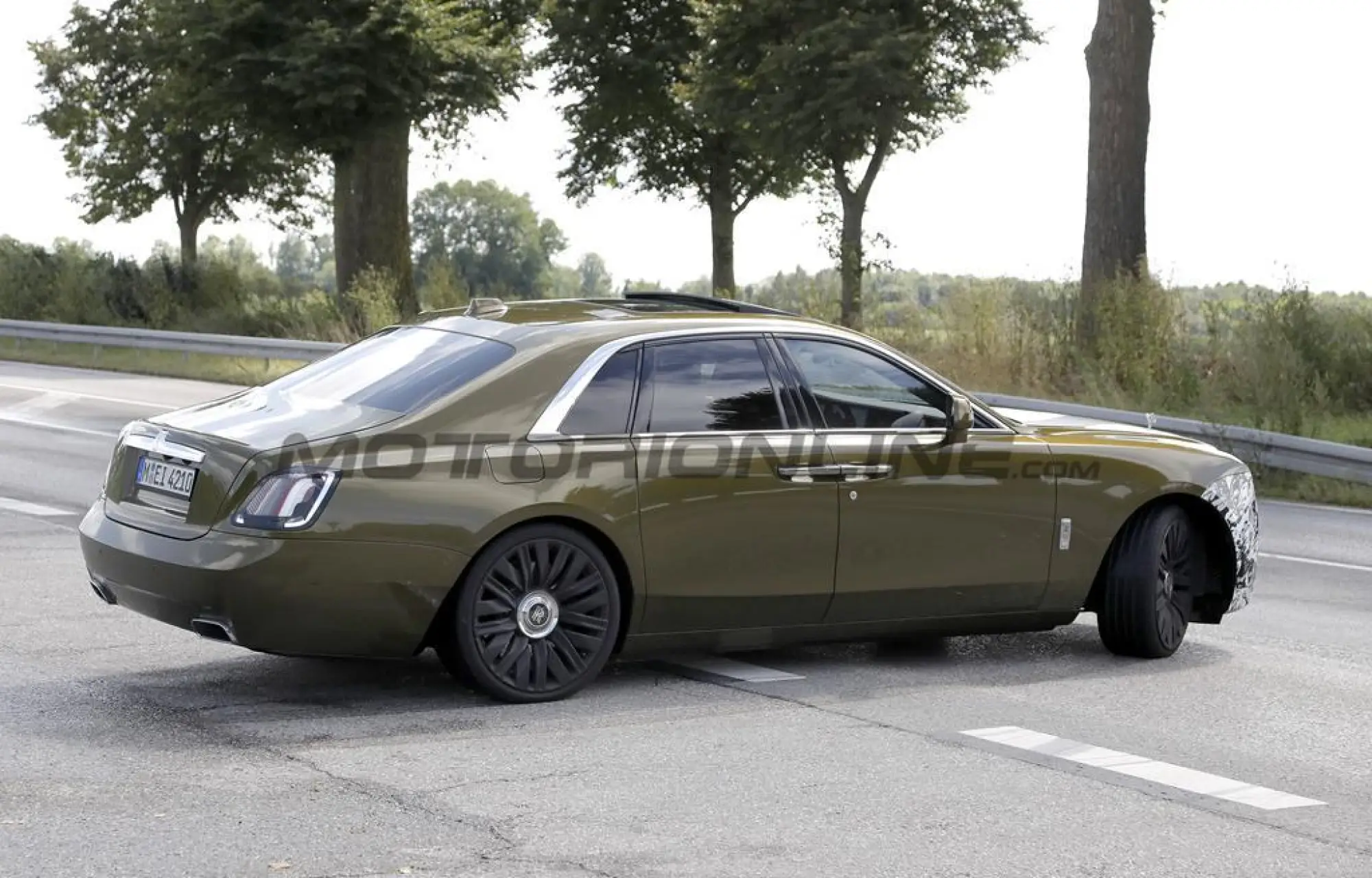 Rolls-Royce Ghost 2025 - Foto spia 04-10-2024 - 6