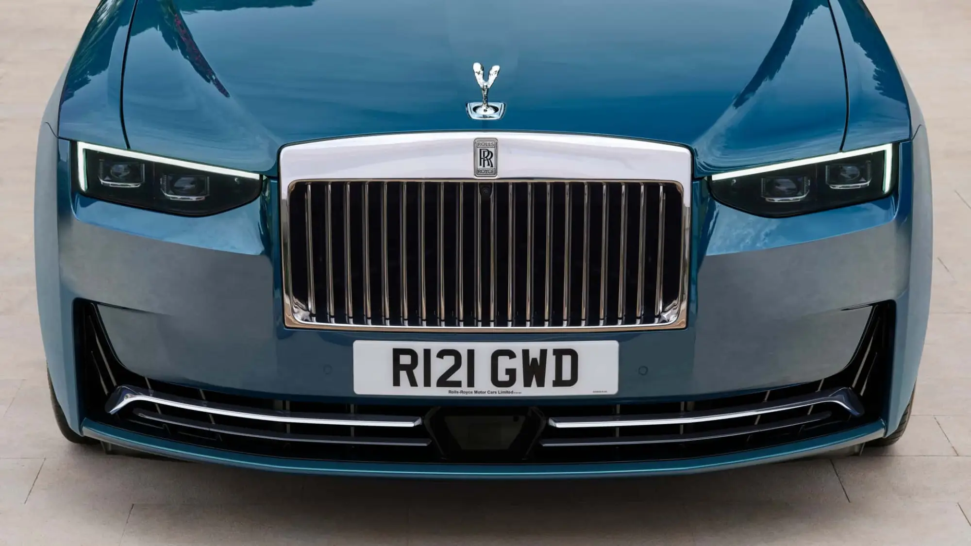 Rolls-Royce Ghost 2025 - 14