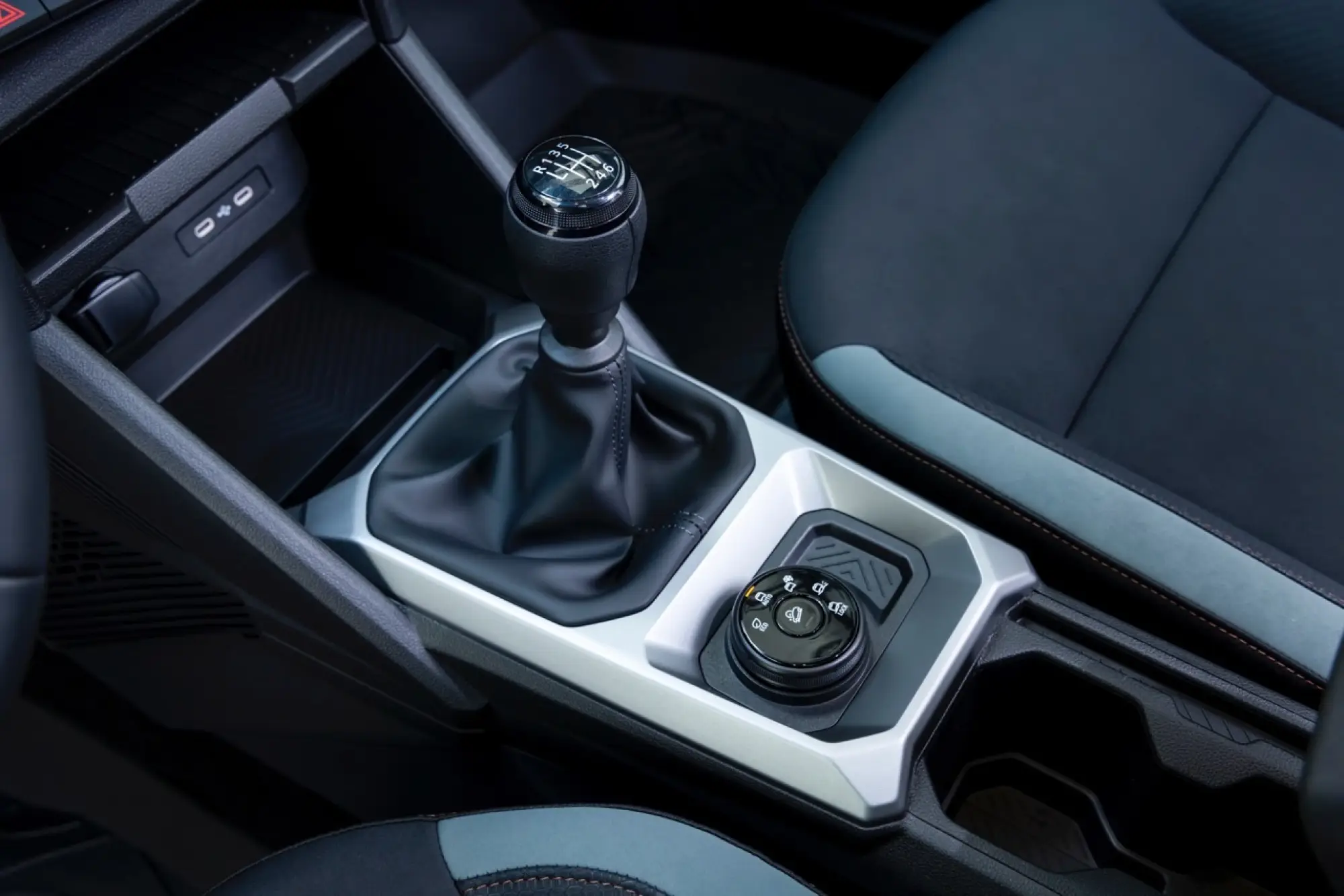 Dacia Bigster 2025 - Foto ufficiali - 109