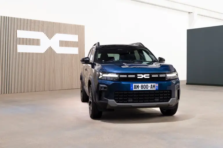 Dacia Bigster 2025 - Foto ufficiali - 21