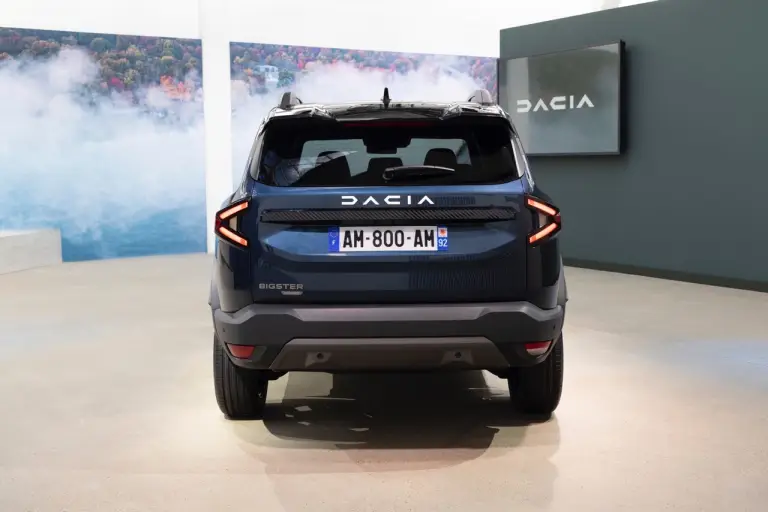 Dacia Bigster 2025 - Foto ufficiali - 26