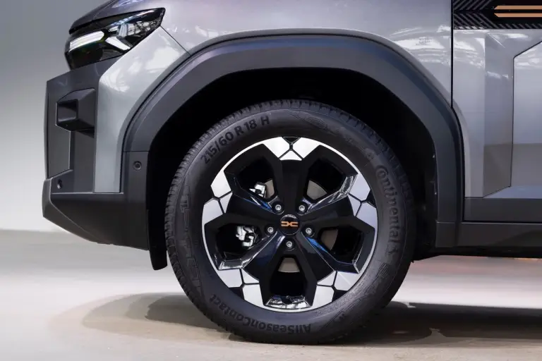 Dacia Bigster 2025 - Foto ufficiali - 92