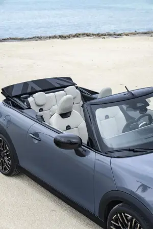 Mini Cooper Cabrio 2024 - 127