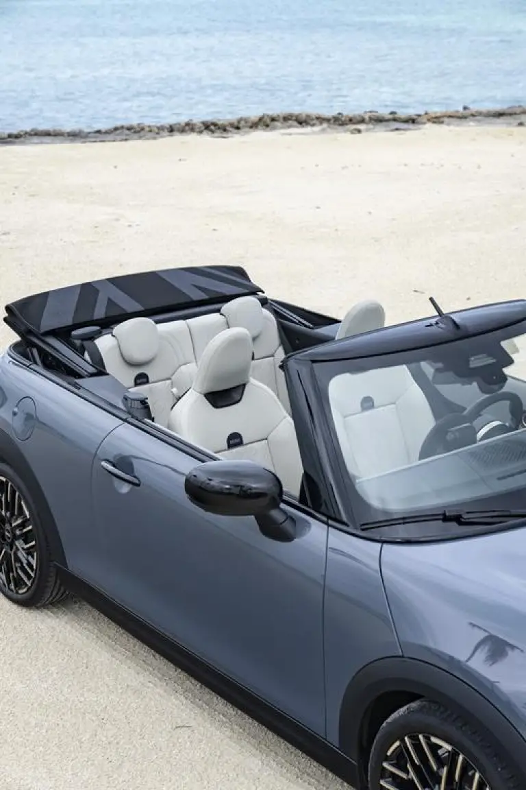 Mini Cooper Cabrio 2024 - 127