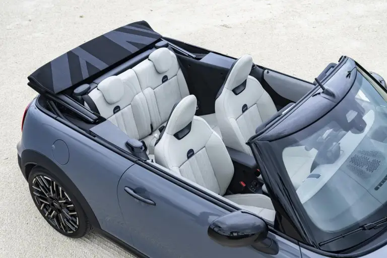 Mini Cooper Cabrio 2024 - 124