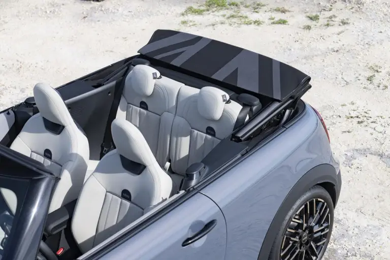 Mini Cooper Cabrio 2024 - 129
