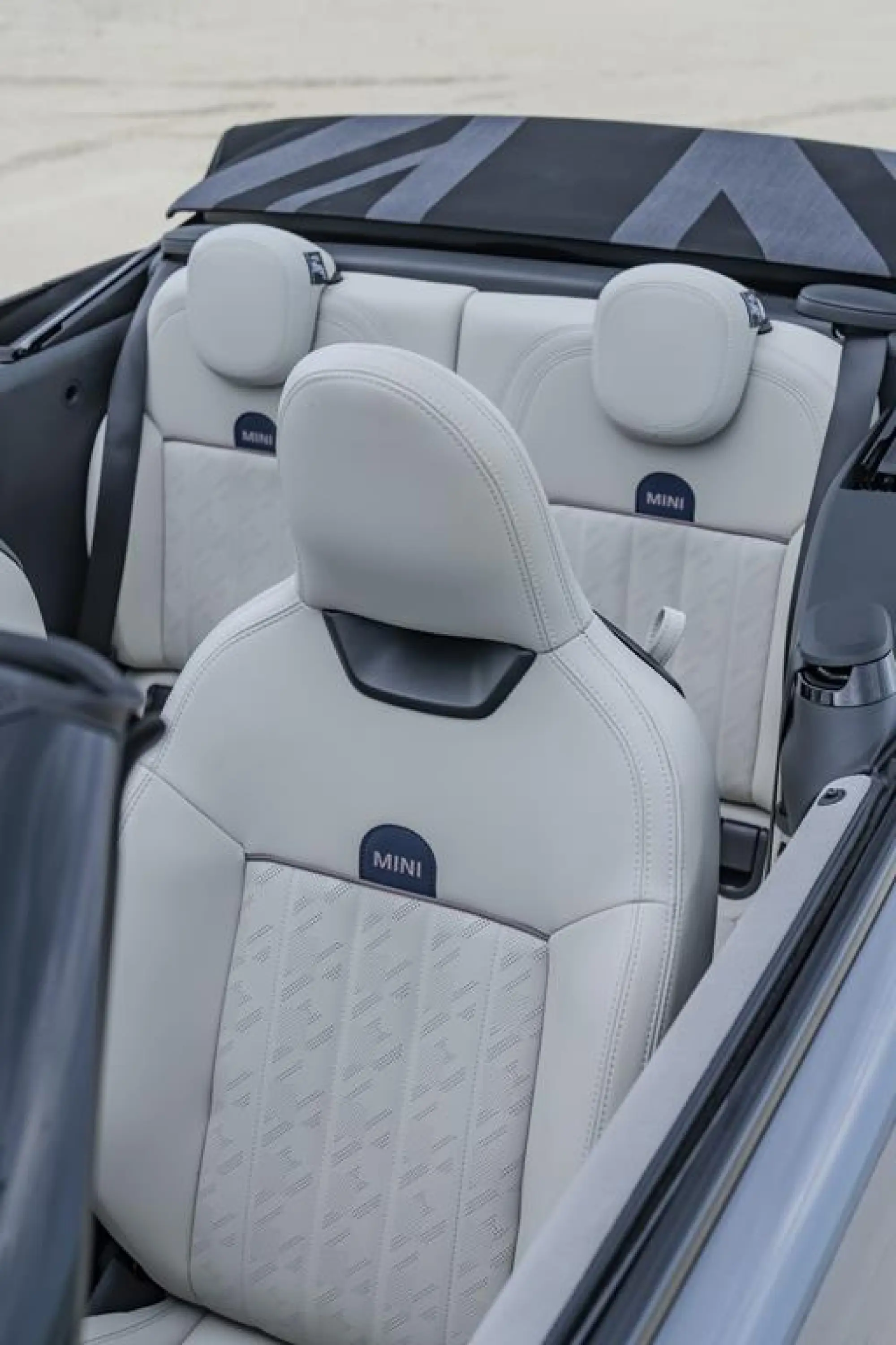 Mini Cooper Cabrio 2024 - 130