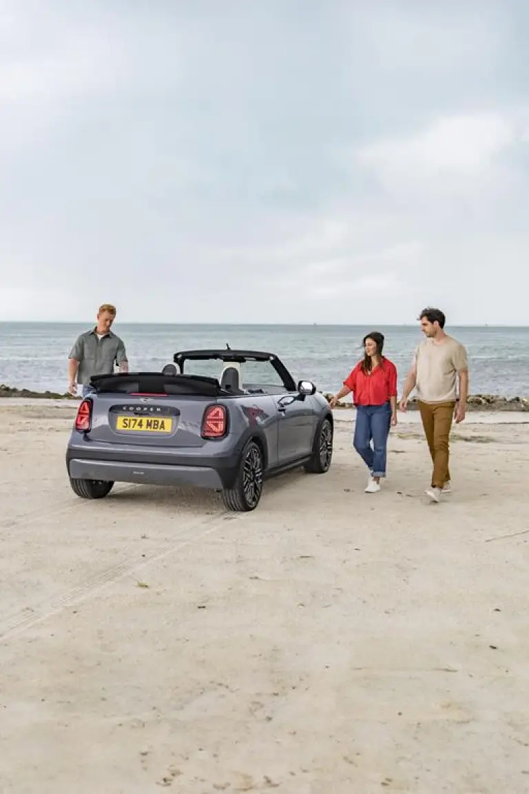 Mini Cooper Cabrio 2024 - 78