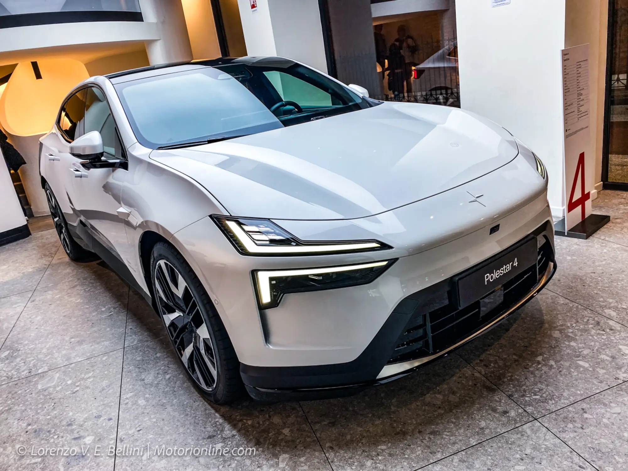 Polestar Temporary Store San Babila Milano - 4