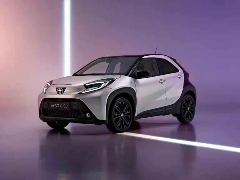 Toyota Aygo X JBL - 10