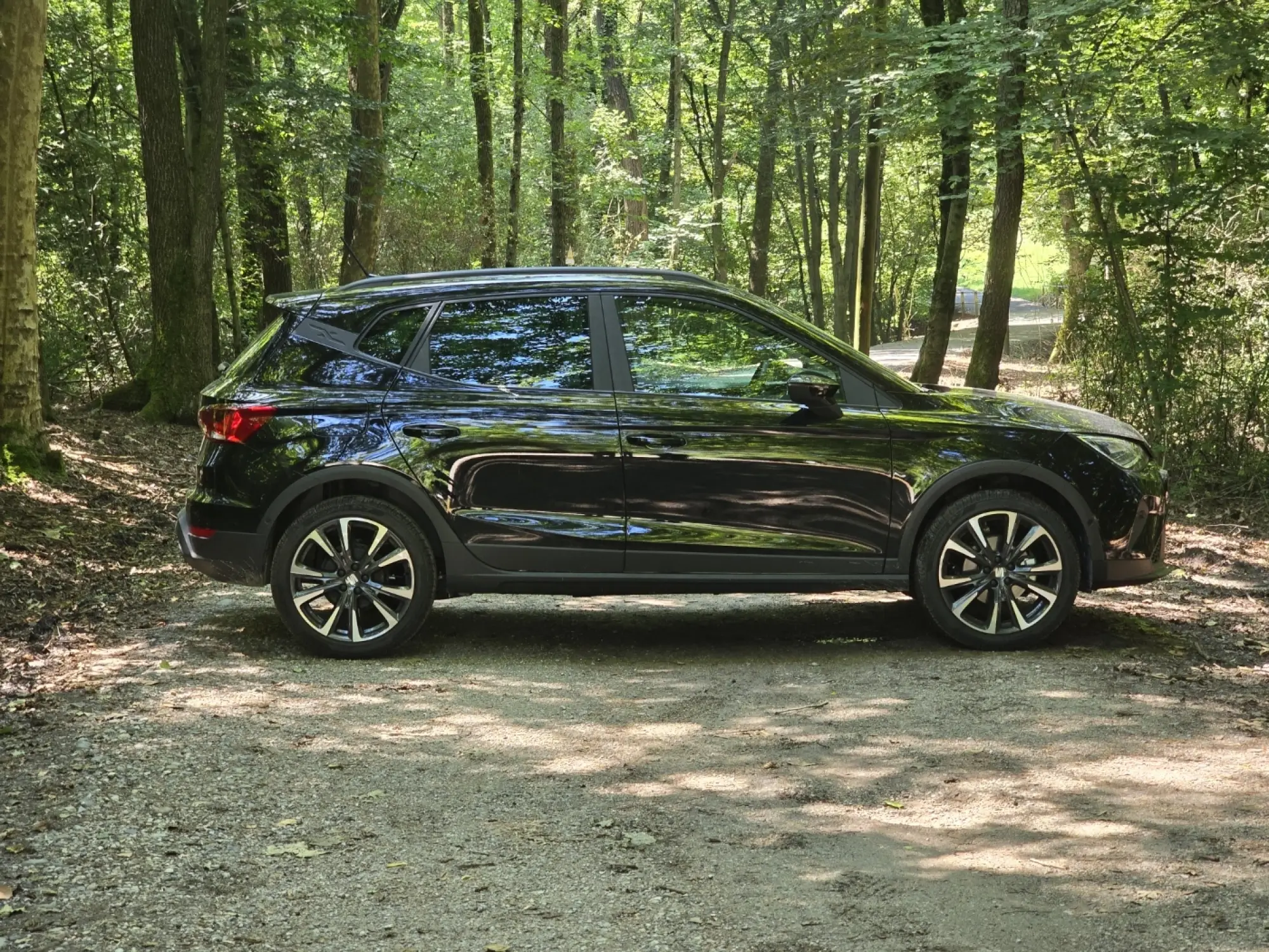 Seat Arona Black Edition 2024: Come e Come Va - 12