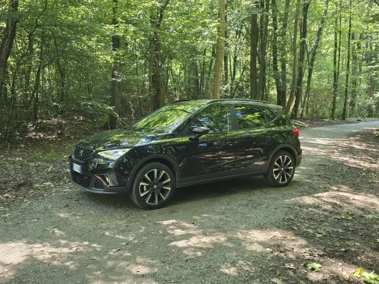 Seat Arona Black Edition 2024: Come e Come Va - 3