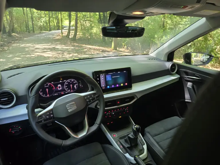Seat Arona Black Edition 2024: Come e Come Va - 13