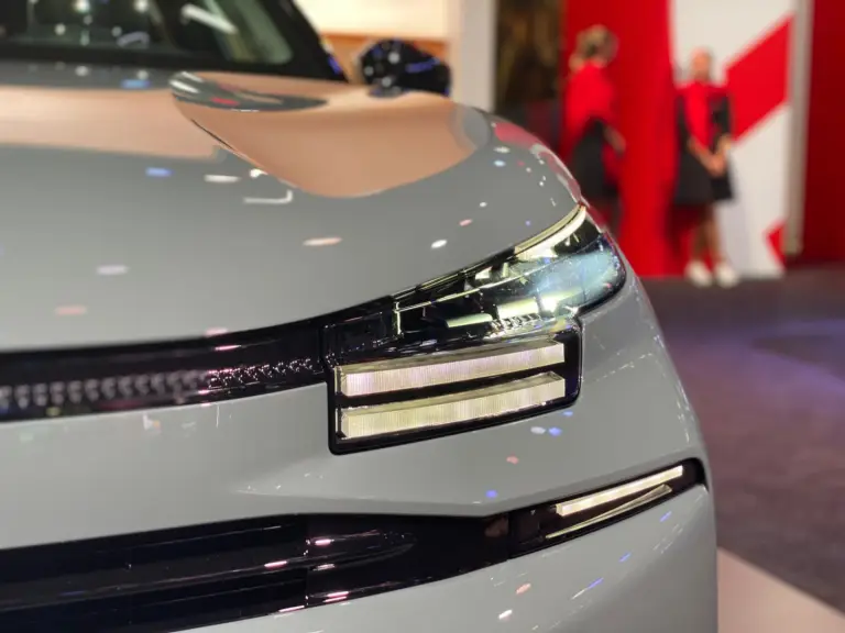 Citroen C4 elettrica - Salone di Parigi 2024 - 9