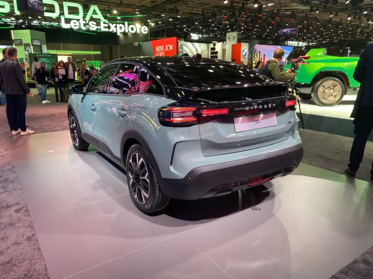 Citroen C4 elettrica - Salone di Parigi 2024 - 4