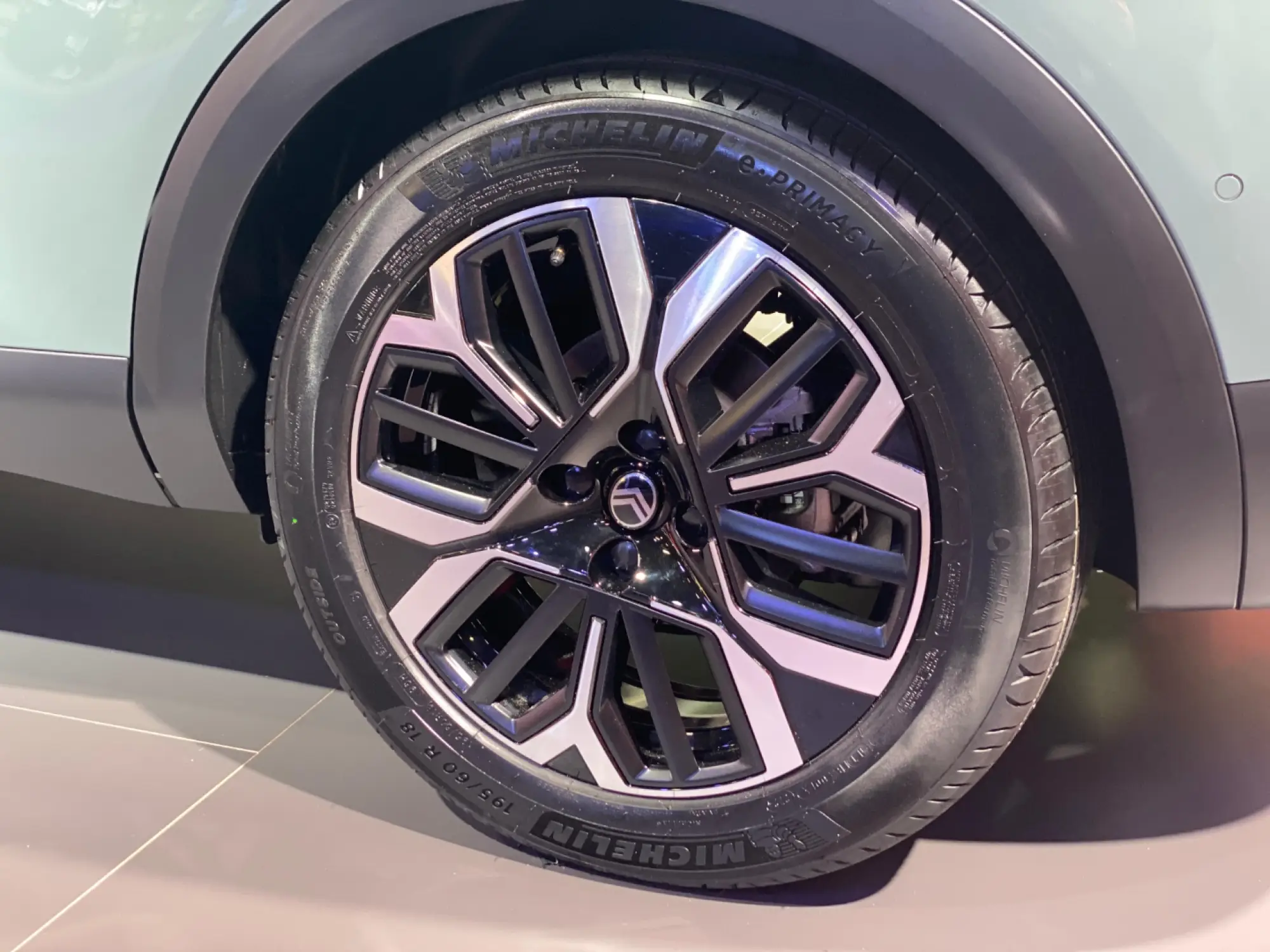 Citroen C4 elettrica - Salone di Parigi 2024 - 6