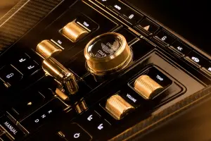 Aston Martin DB12 Goldfinger Edition - 14