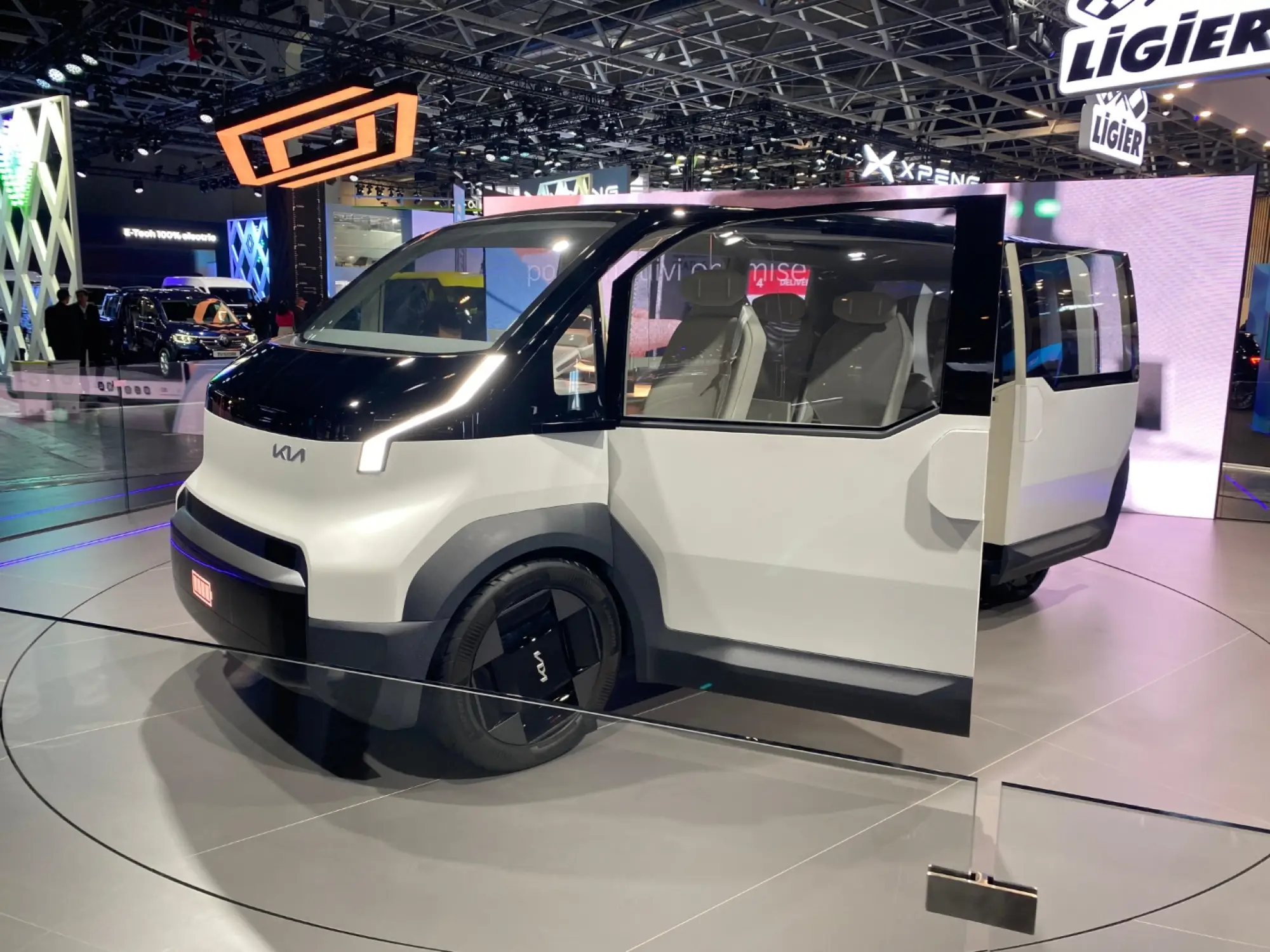Kia PV5 2024 - Salone di Parigi 2024 - 3