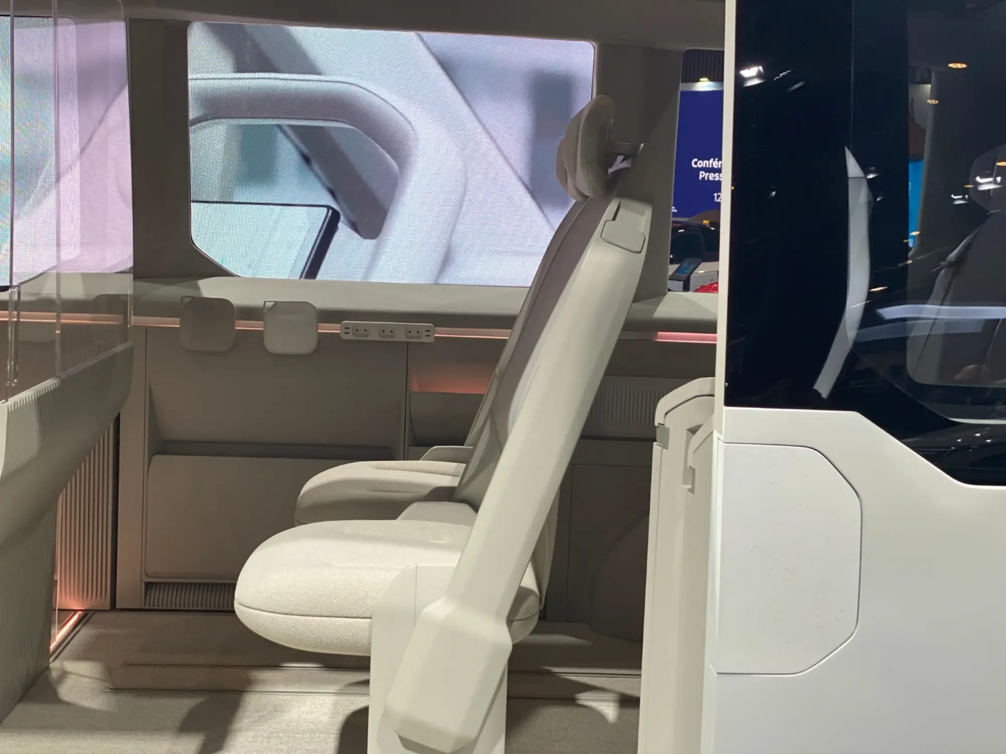 Kia PV5 2024 - Salone di Parigi 2024 - 2