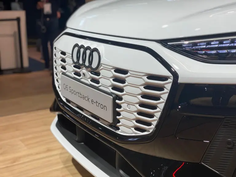 Audi Q6 Sportback e-tron - Salone di Parigi 2024 - 5